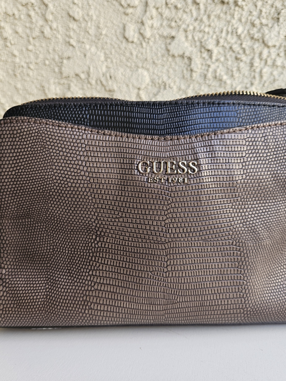 Guess Lyndi Girlfriend crossbody bag